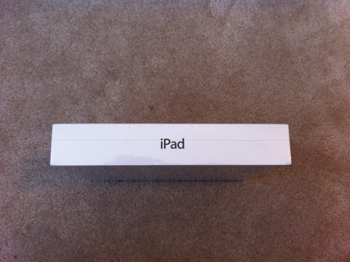 Apple iPad 2 Unboxing Photos - ipad side of box