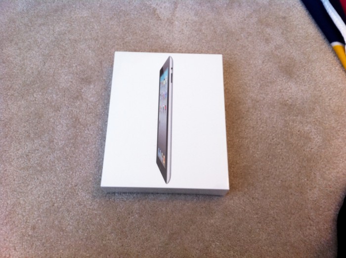 Apple iPad 2 Unboxing Photos - new box
